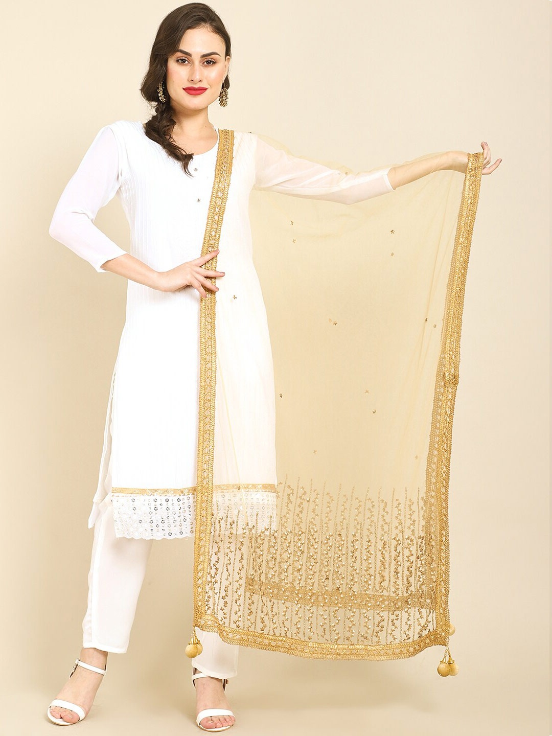 

Miaz Lifestyle Gold-Toned Ethnic Motifs Embroidered Ombre Dupatta