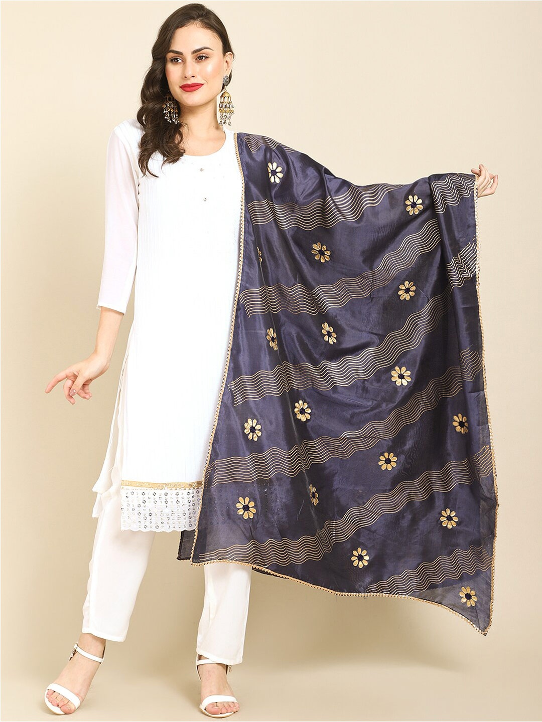 

Miaz Lifestyle Navy Blue & Gold-Toned Woven Design Art Silk Leheriya Dupatta with Gotta Patti