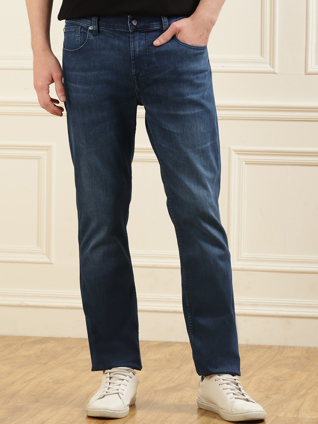 

7 For All Mankind Men Blue Light Fade Clean Look Straight Fit Jeans