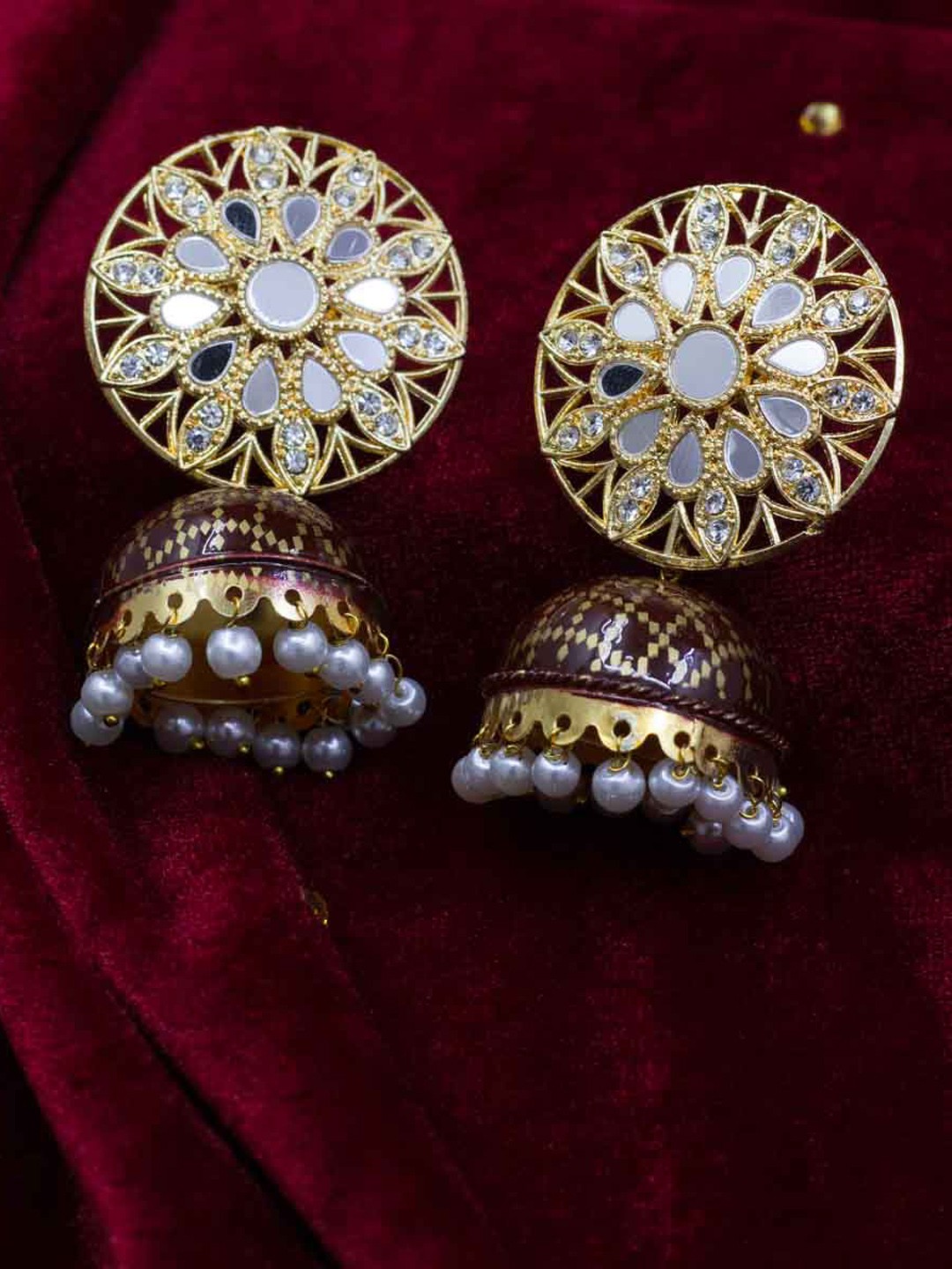 

SAIYONI Brown & Gold-Plated Dome Shaped Jhumkas Earrings