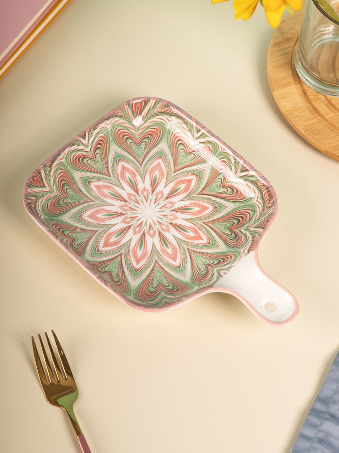 

MARKET99 Pink Printed Square Ceramic Platter