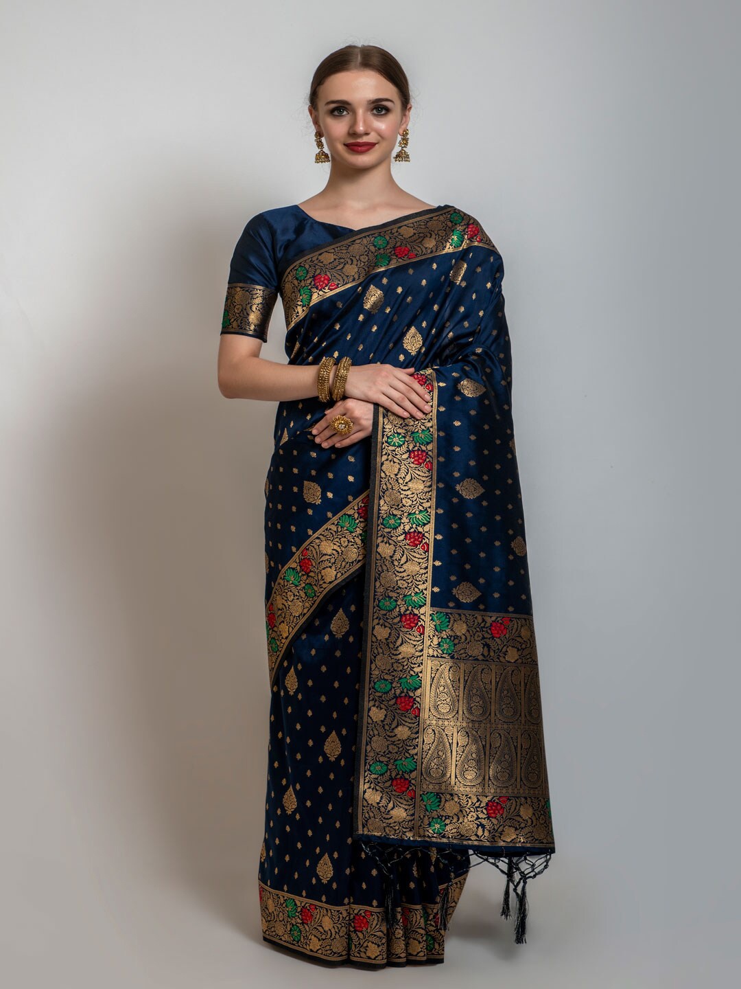 

Lilots Navy Blue & Gold-Toned Floral Zari Banarasi Saree