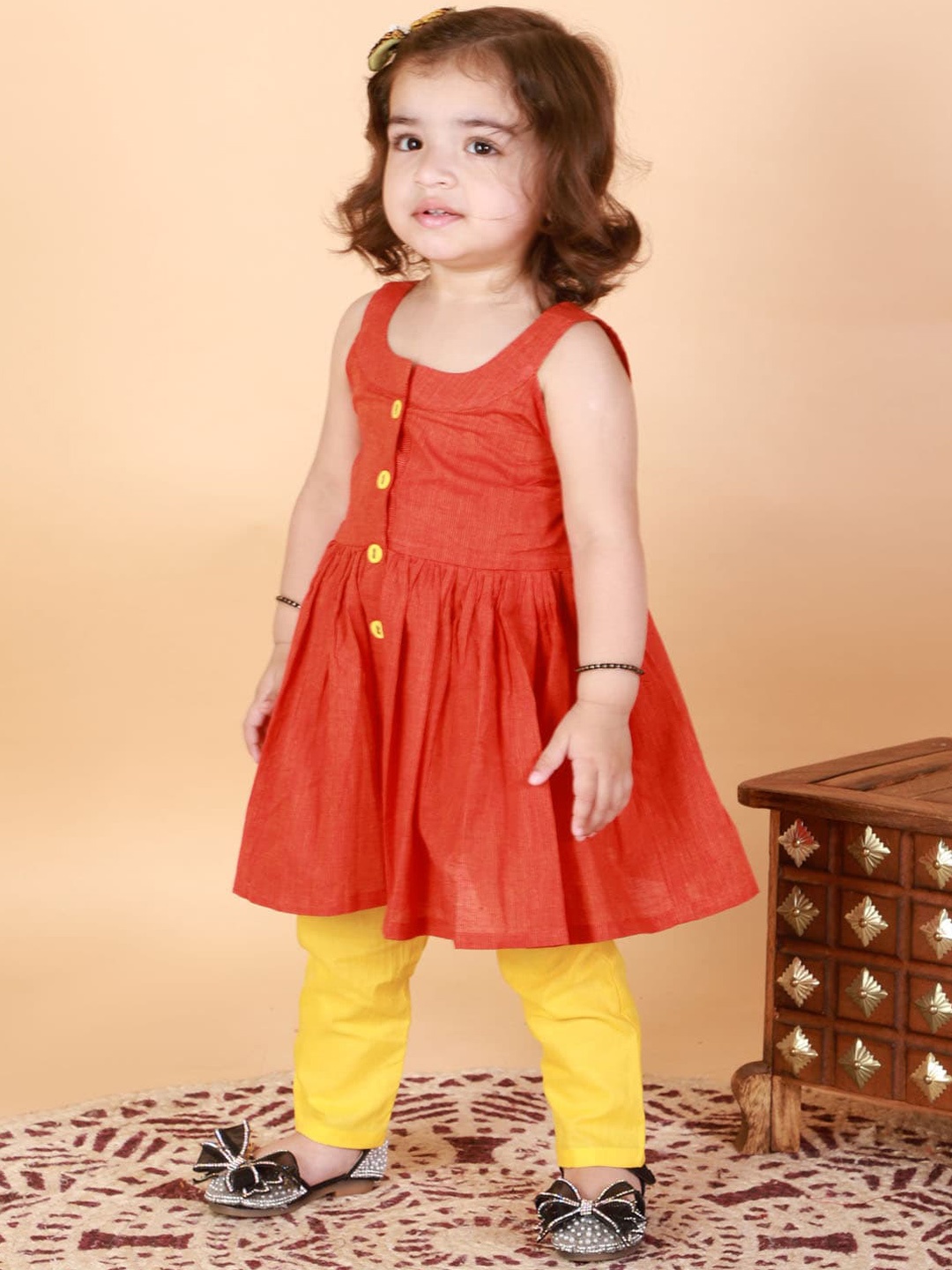 

VASTRAMAY Girls Pure Cotton Kurta with Trouser, Red