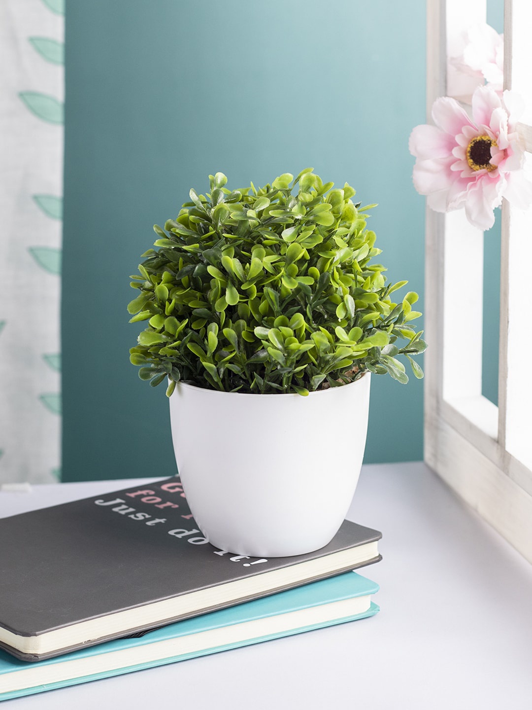 

MARKET99 White Indoor Artificial Flowers and Plants