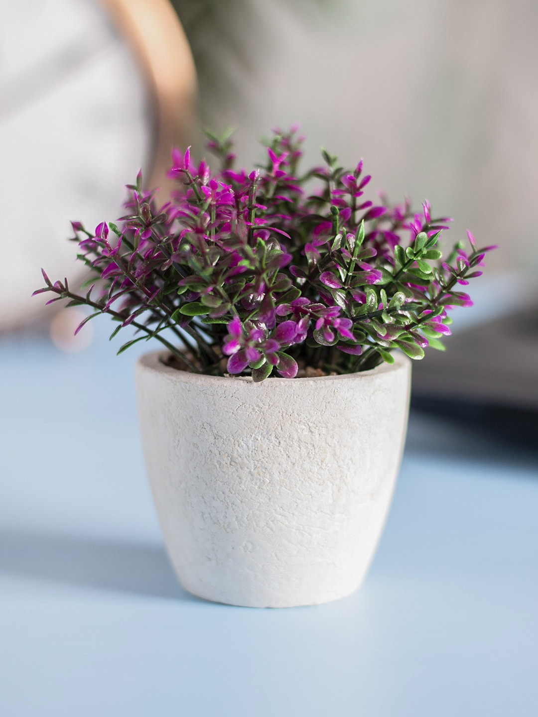 

MARKET99 White & Purple Round Artificial Flowers and Plants