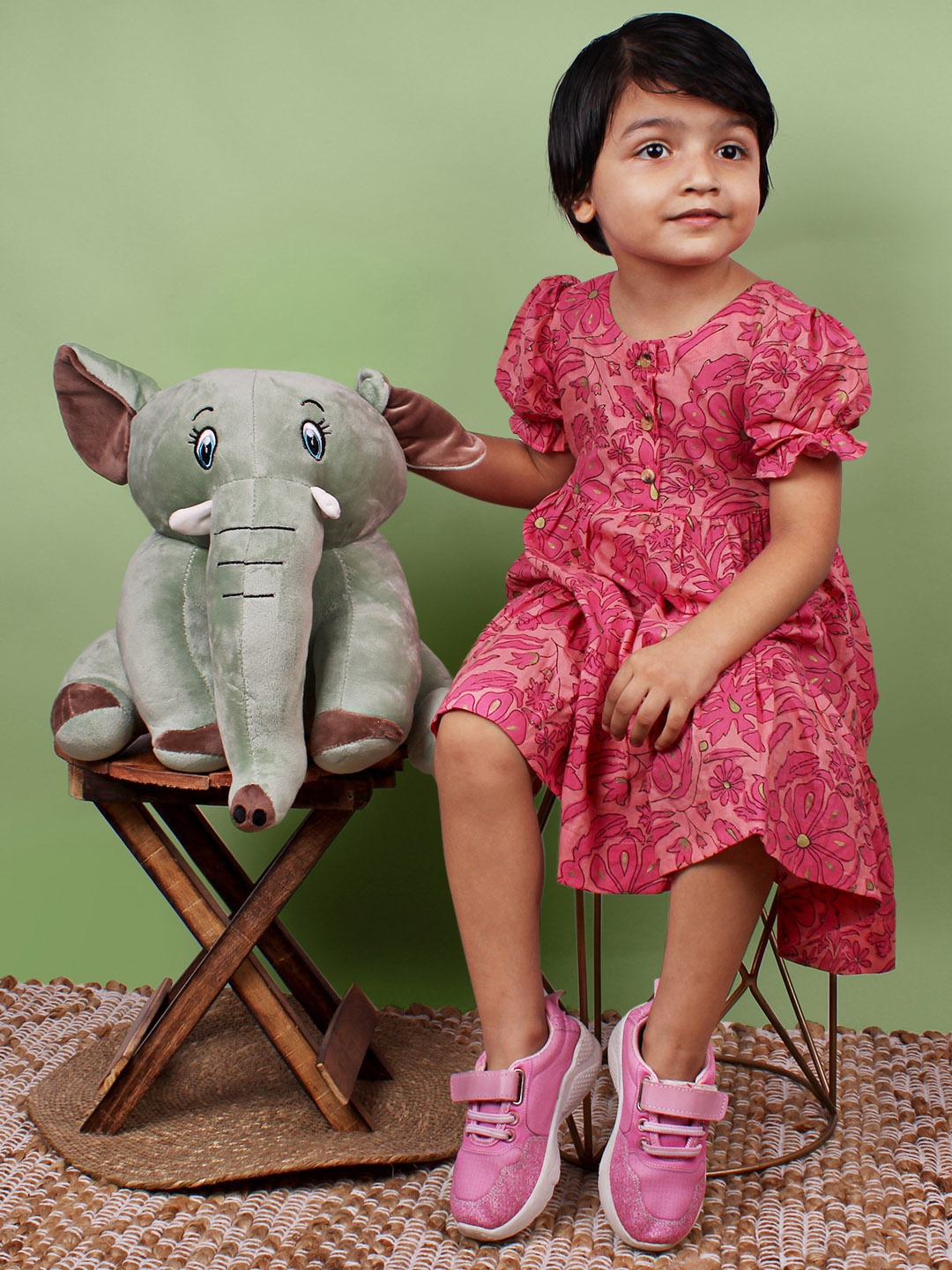 

DukieKooky Kids Grey Sitting Elephant Soft Toy