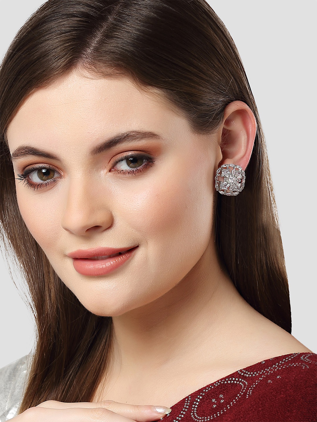 

KARATCART Silver-Toned Classic Studs Earrings