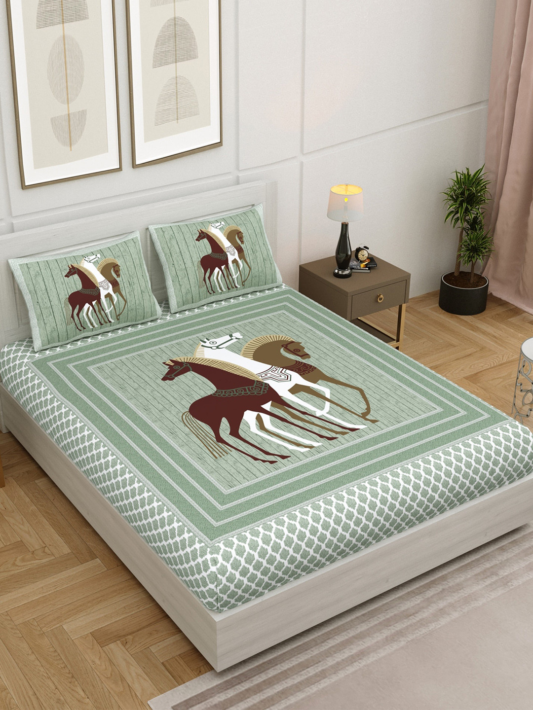 

Salona Bichona Green & White Graphic 144 TC King Bedsheet with 2 Pillow Covers