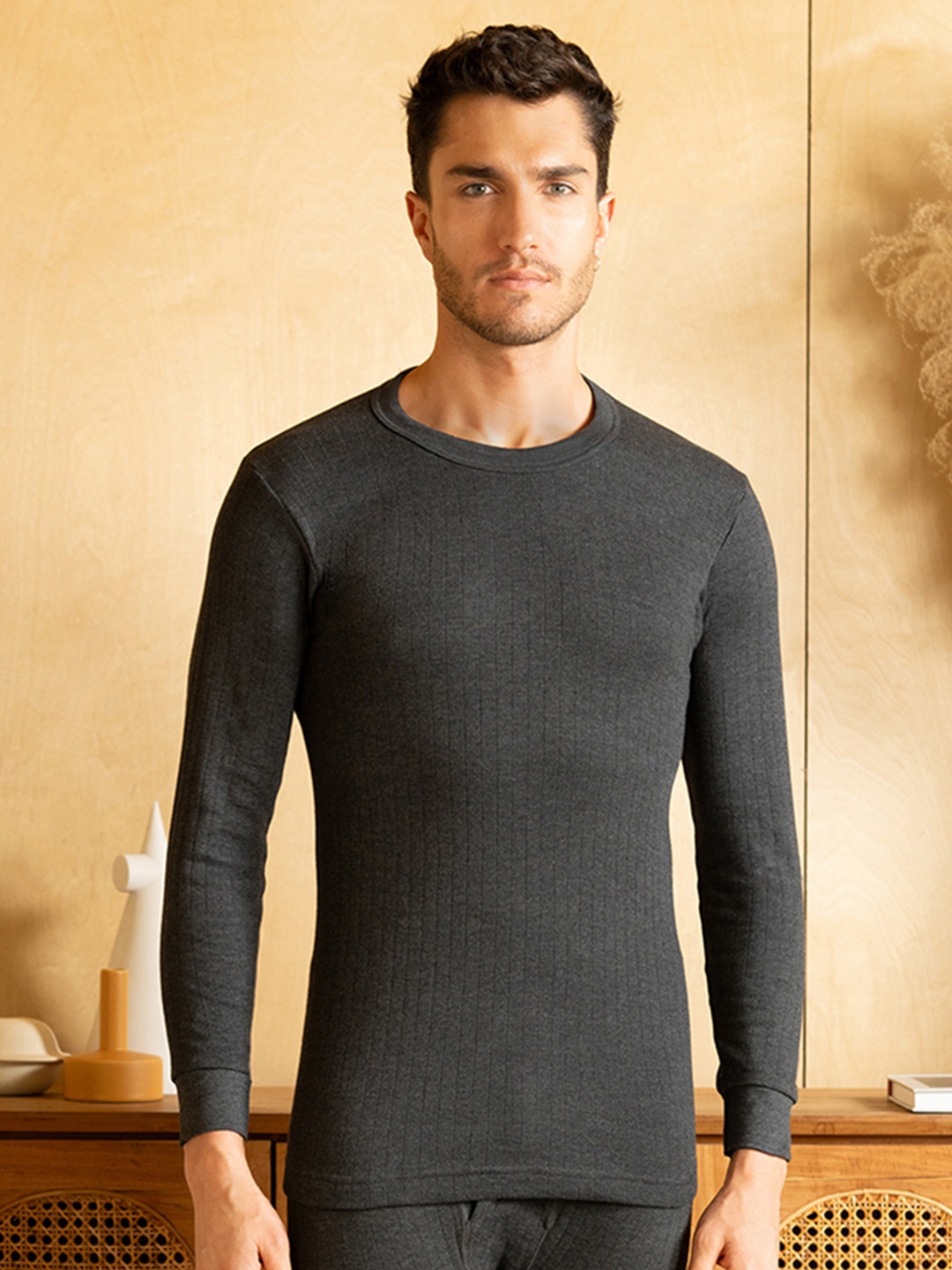 

LUX PARKER Men Black Solid Cotton Thermal Top