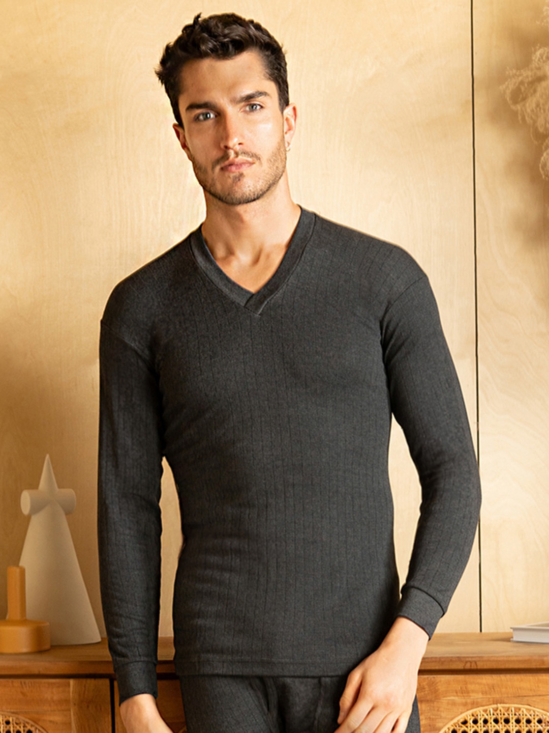 

LUX PARKER Men Black Solid Cotton Thermal Top