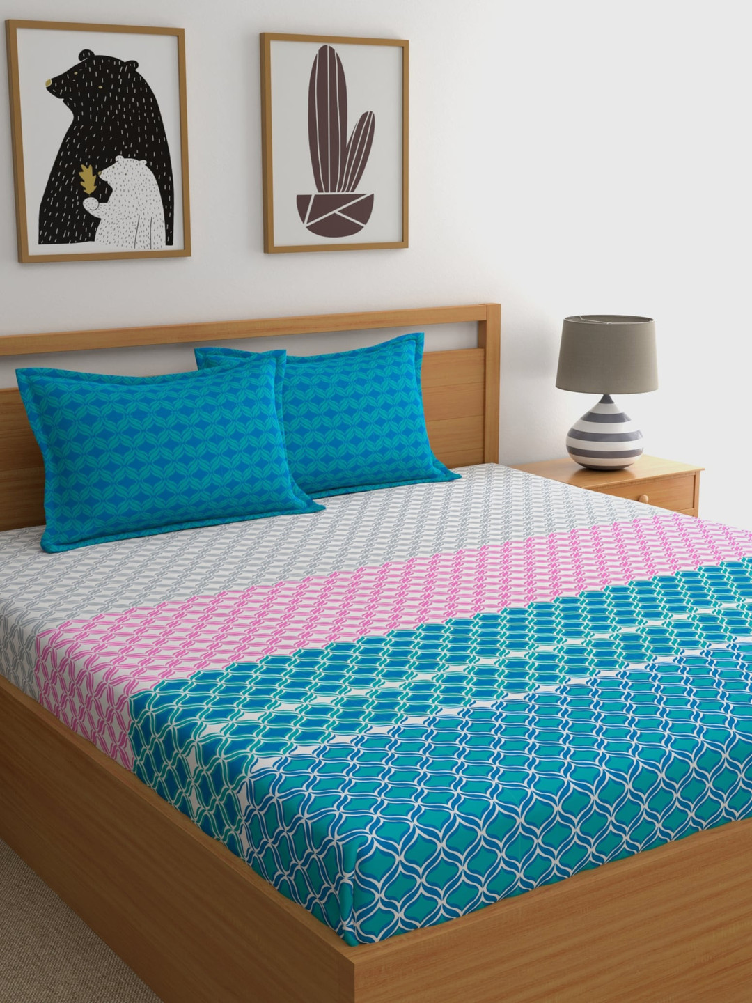 

Home Ecstasy Teal & White Geometric 140 TC King Bedsheet with 2 Pillow Covers