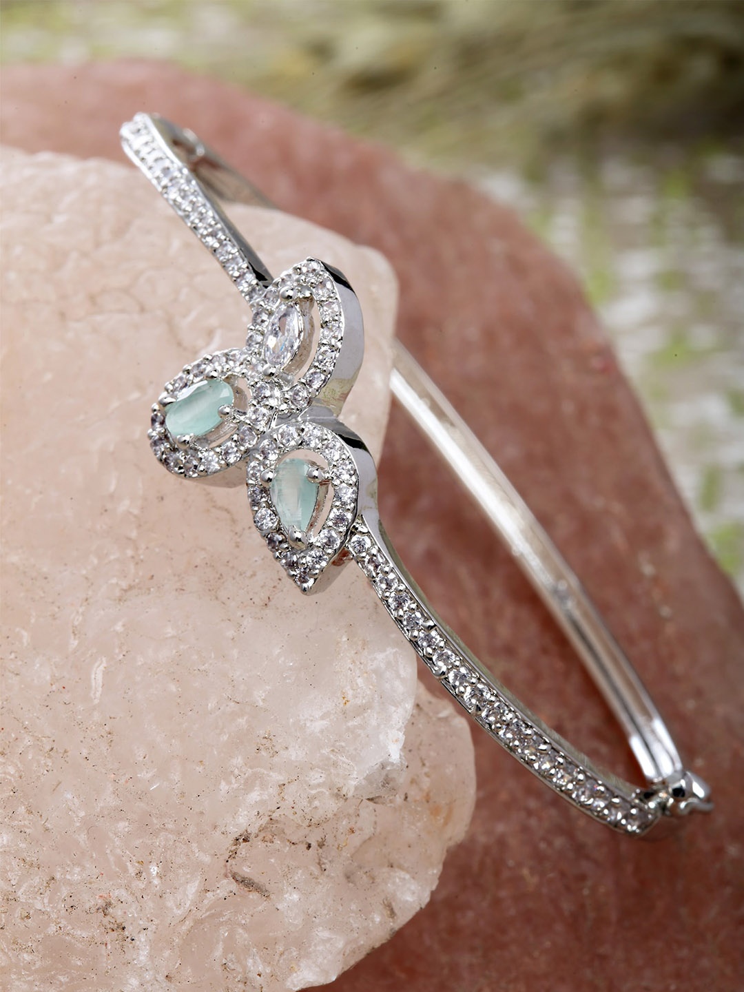 

KARATCART Women Silver-Plated & Lime Green Cubic Zirconia Bangle-Style Bracelet
