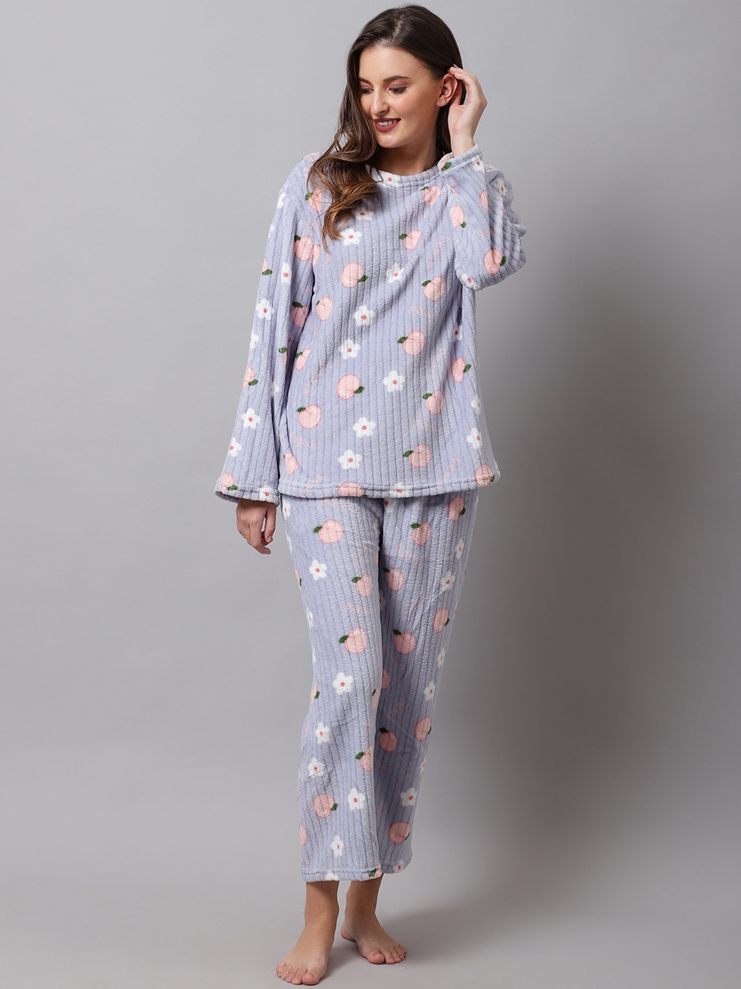 

TAG 7 Women Blue & White Printed Night suit