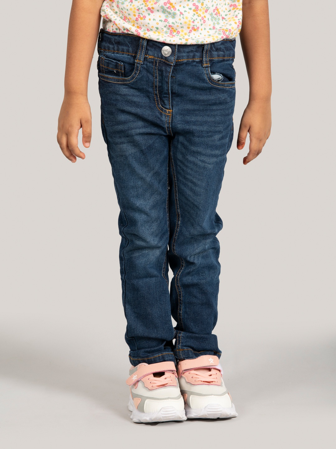 

Zalio Girls Navy Blue Regular Fit Light Fade Jeans