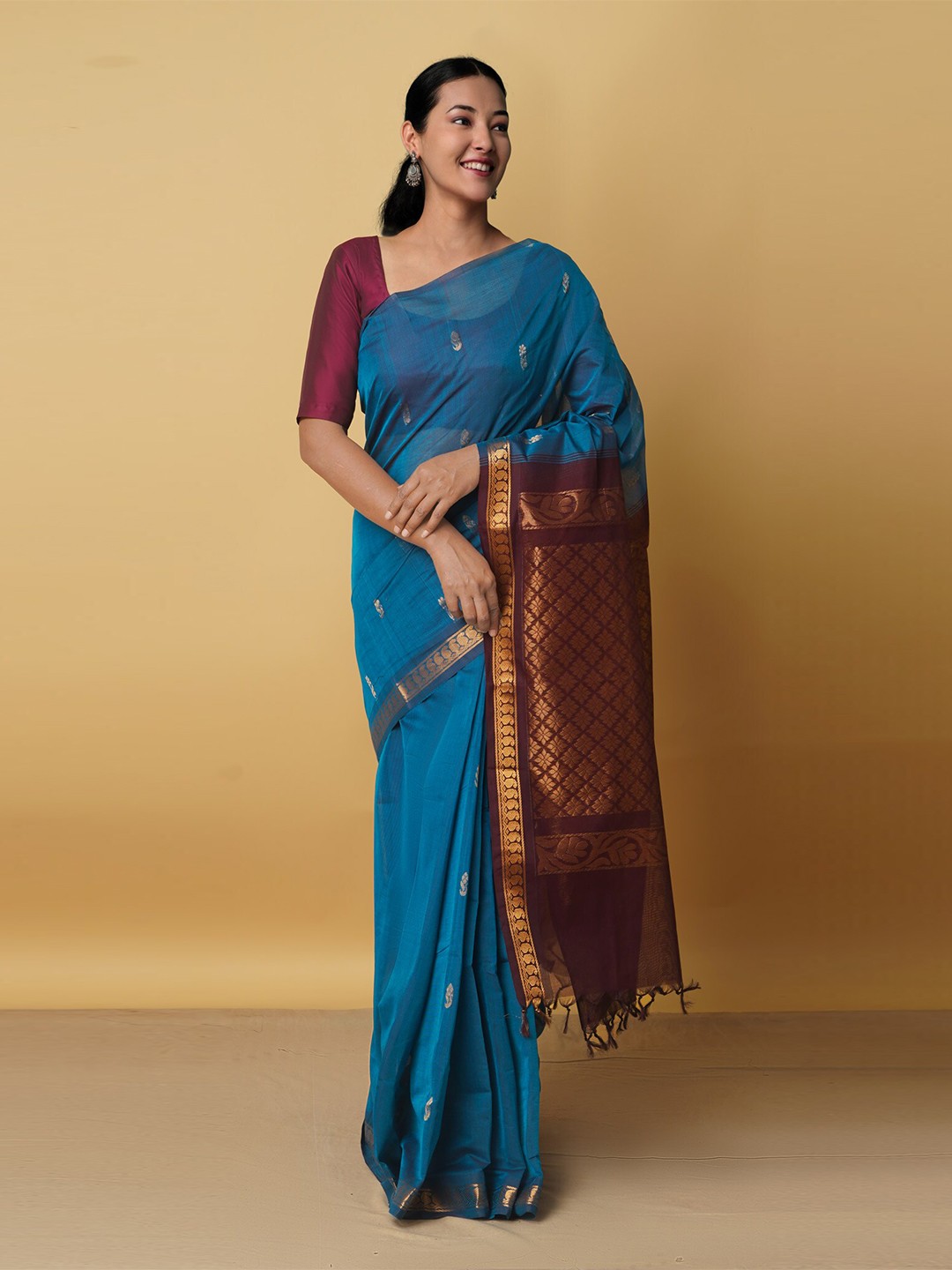 

Unnati Silks Blue & Gold-Toned Woven Design Zari Pure Cotton Venkatgiri Saree