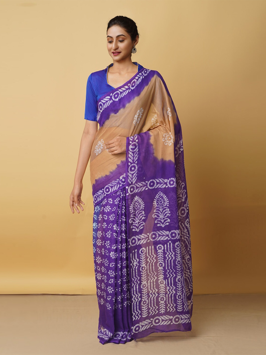 

Unnati Silks Brown & White Batik Pure Cotton Kota Saree