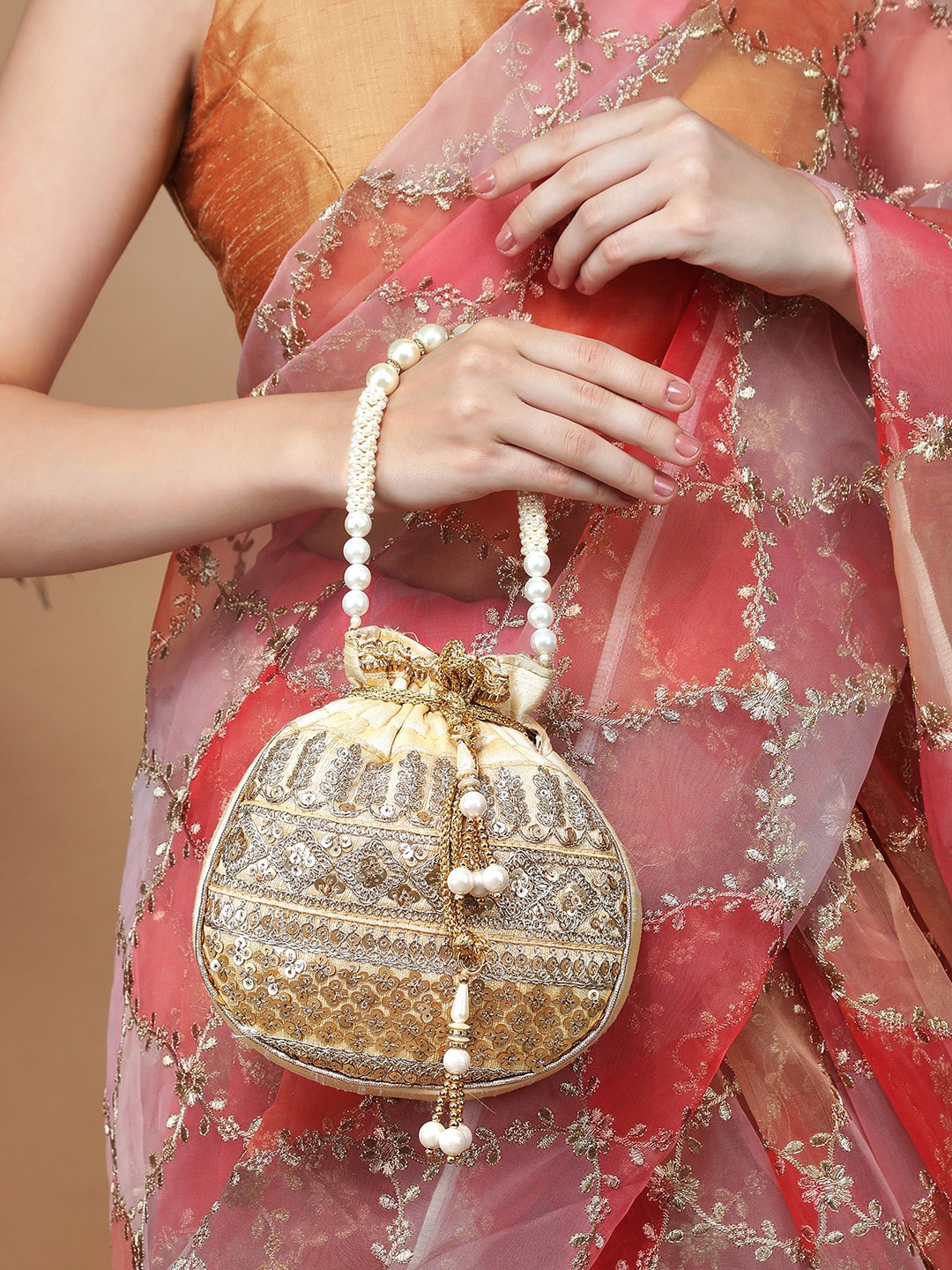 

Rubans Cream-Coloured & Gold-Toned Embroidered Embellished Potli Bag