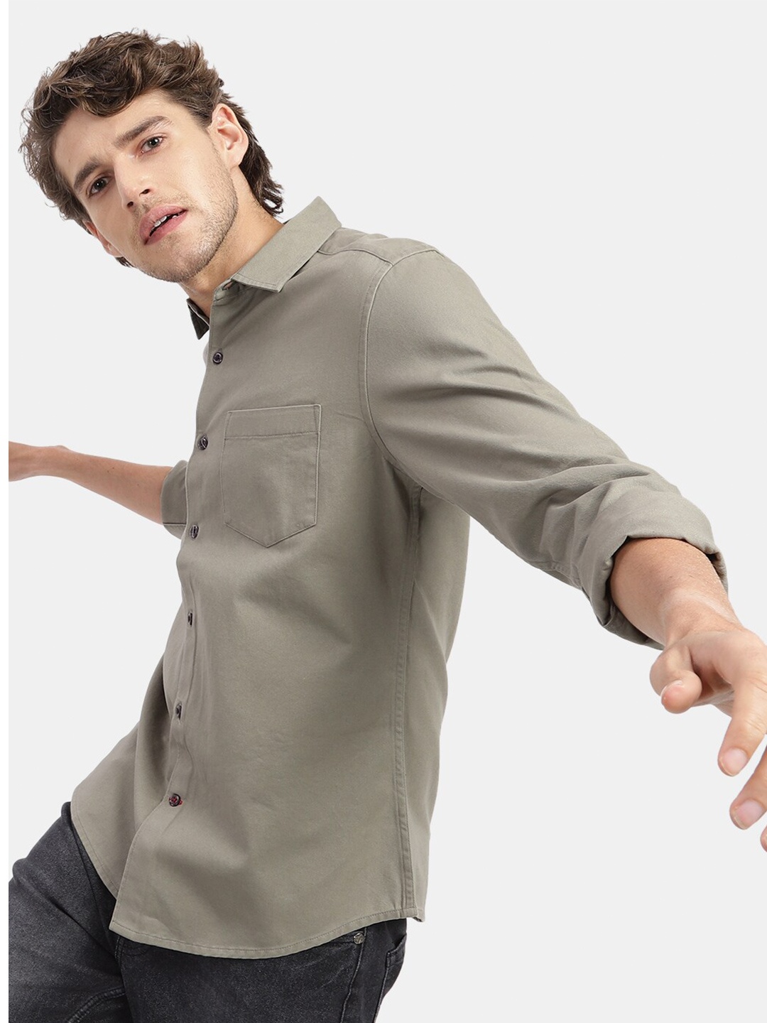 

VASTRADO Men Olive Green Casual Shirt