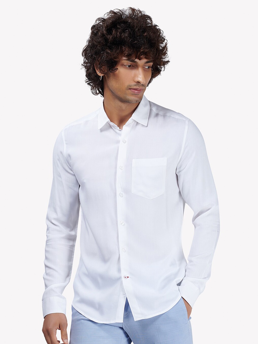 

VASTRADO Men White Solid Casual Shirt