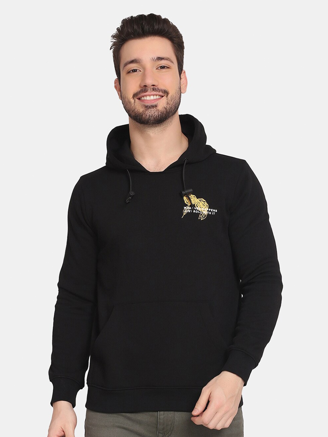 

Blackberrys Men Black Solid Sweatshirt