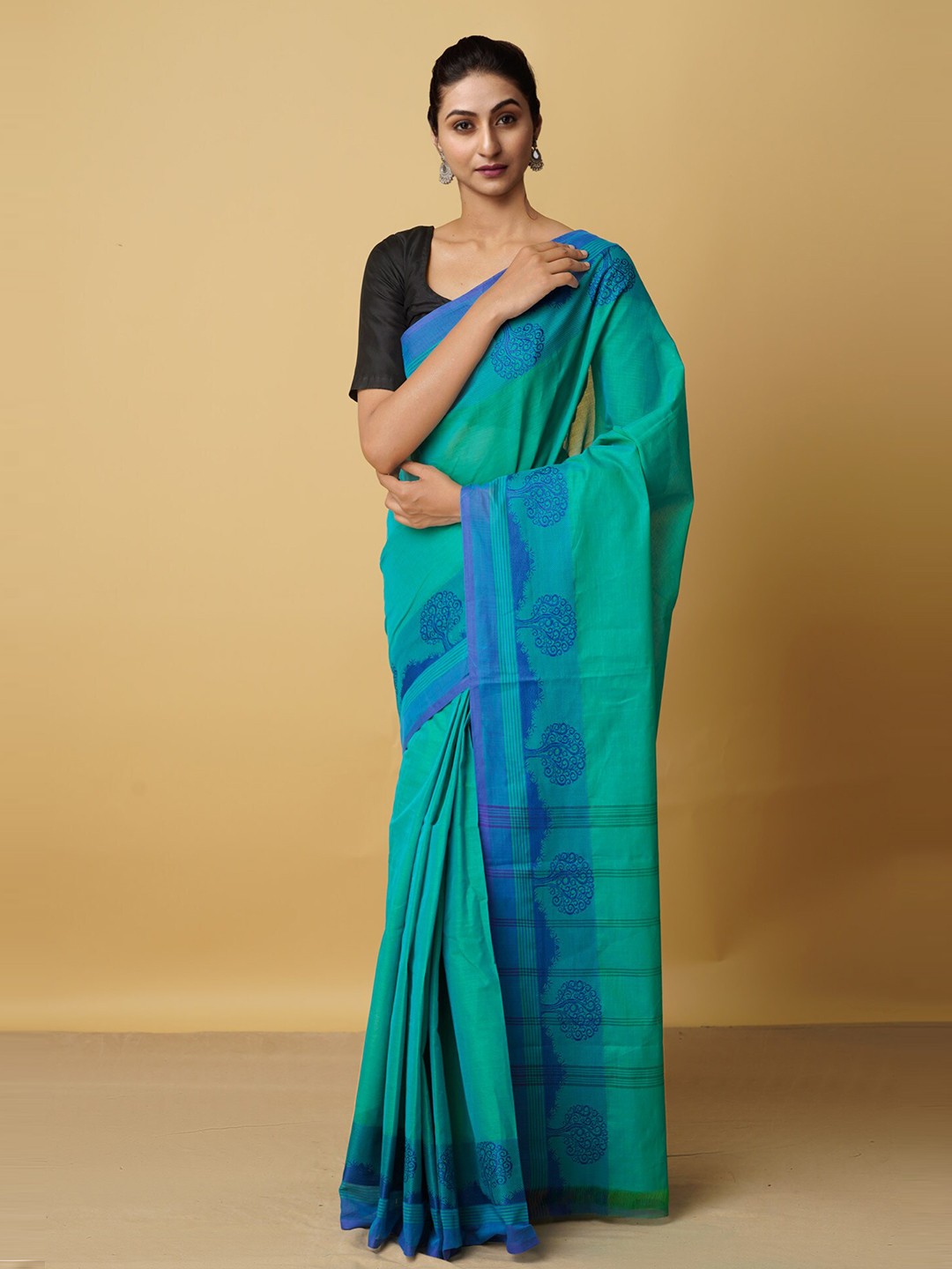 

Unnati Silks Green & Blue Woven Design Pure Cotton Kanjeevaram Saree