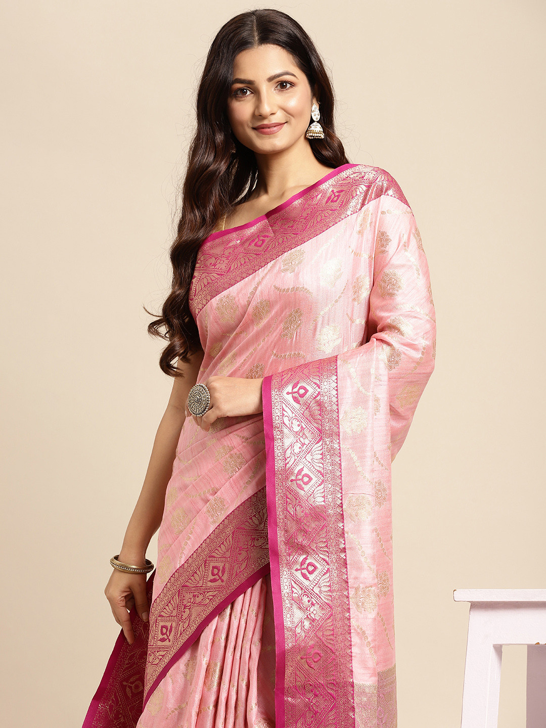 

Mitera Pink & Golden Floral Zari Silk Blend Kanjeevaram Saree