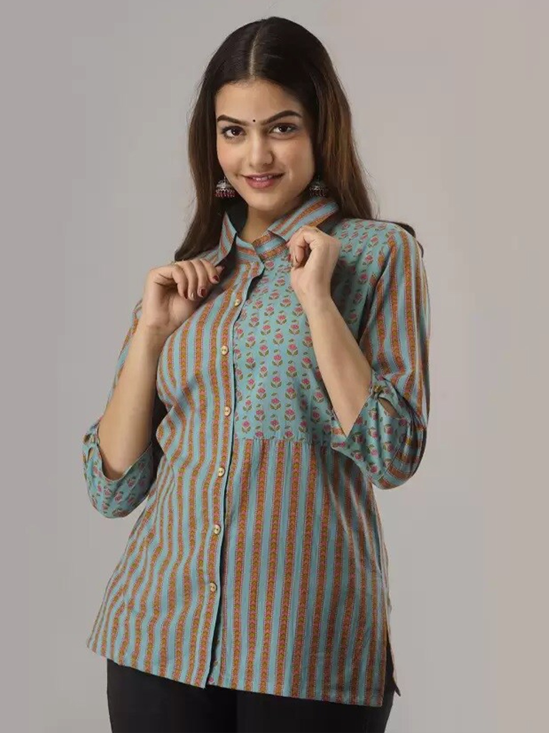 

FABRIC FITOOR Women Blue Straight Slim Fit Striped Casual Shirt