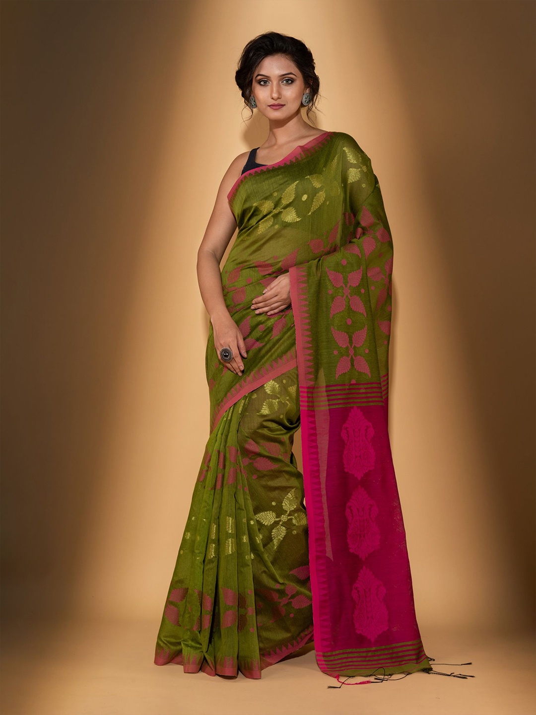 

BEATITUDE Green & Pink Woven Design Saree