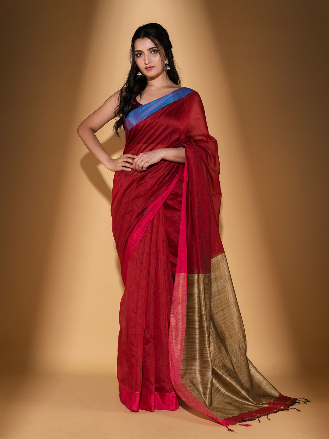 

BEATITUDE Red & Blue Blended Cotton Woven Saree
