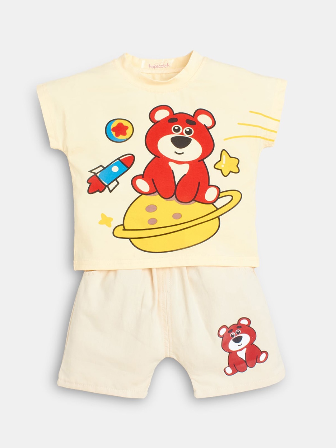 

Hopscotch Boys Cream-Coloured & Red Printed T-shirt with Shorts