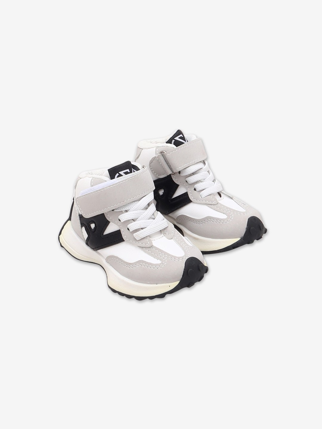 

Hopscotch Unisex Kids Black and White Colorblocked PU Sneakers