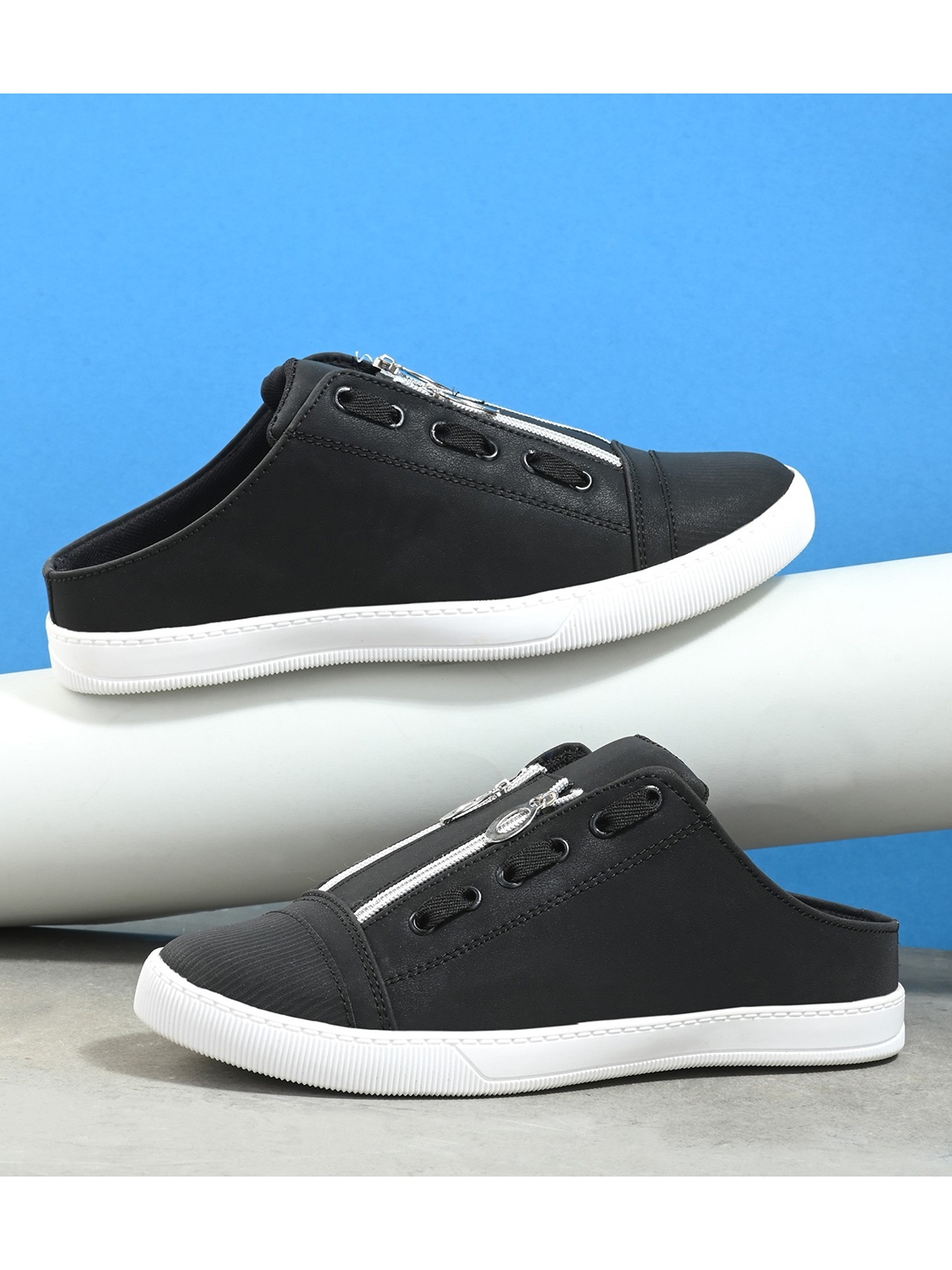 

AfroJack Men Black Solid Slip On Mules