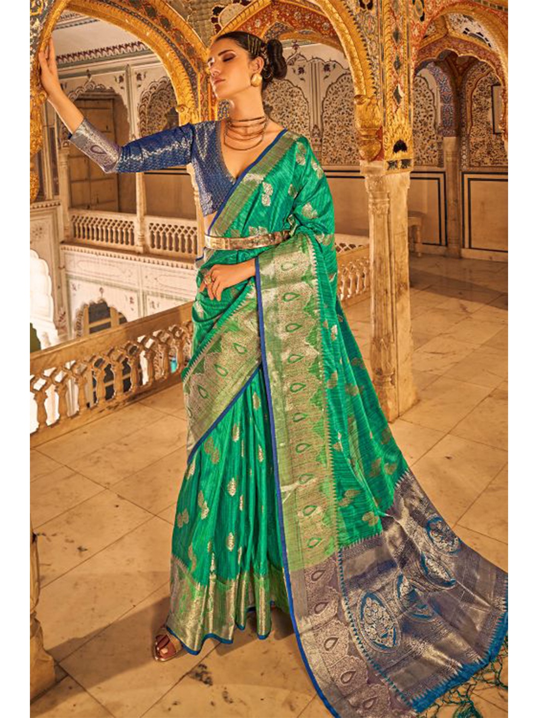 

KARAGIRI Green & Blue Woven Design Zari Tussar Saree