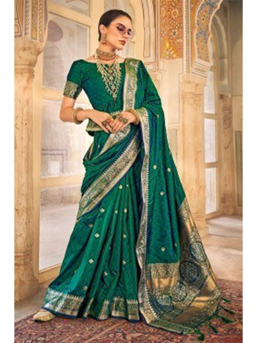 

KARAGIRI Green & Gold-Toned Floral Satin Silk Saree