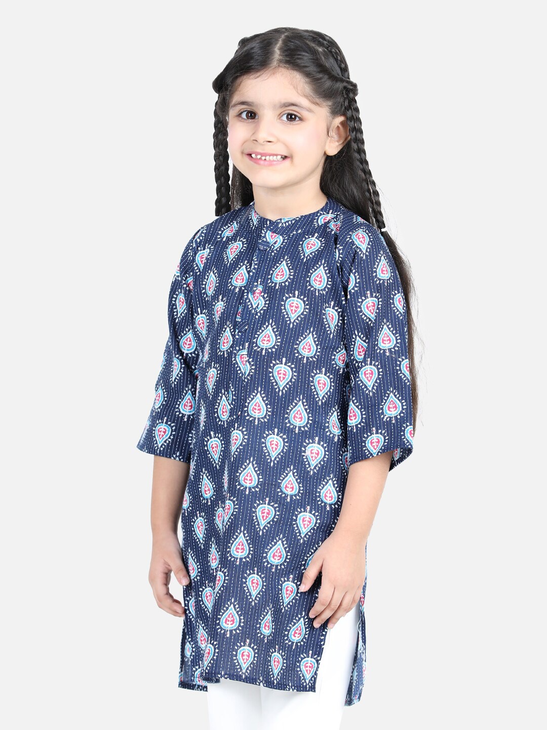 

BownBee Girls Blue & White Ethnic Motifs Printed Block Print Kurta