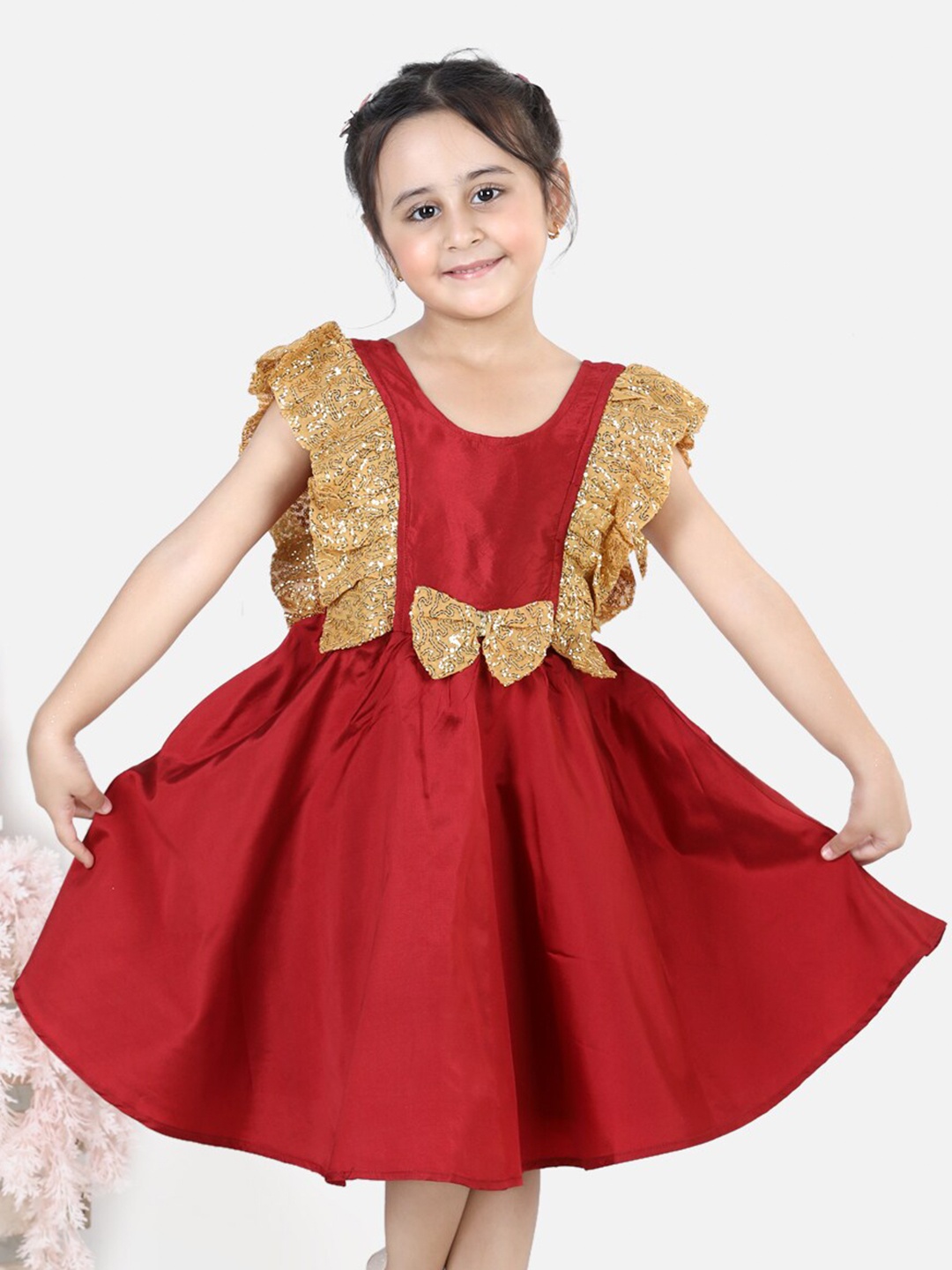 

BownBee Girls Red & Gold-Toned Sequin Frill Silk Blend Fit And Flare Dress