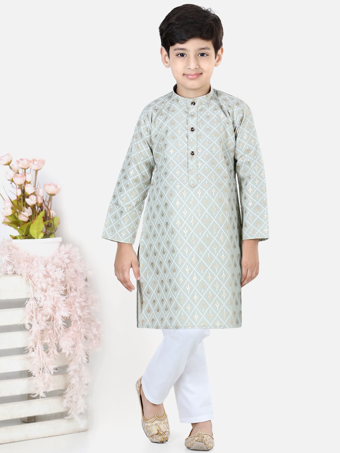 

BownBee Boys Printed Pure Cotton Kurta with Trouser Set, Grey