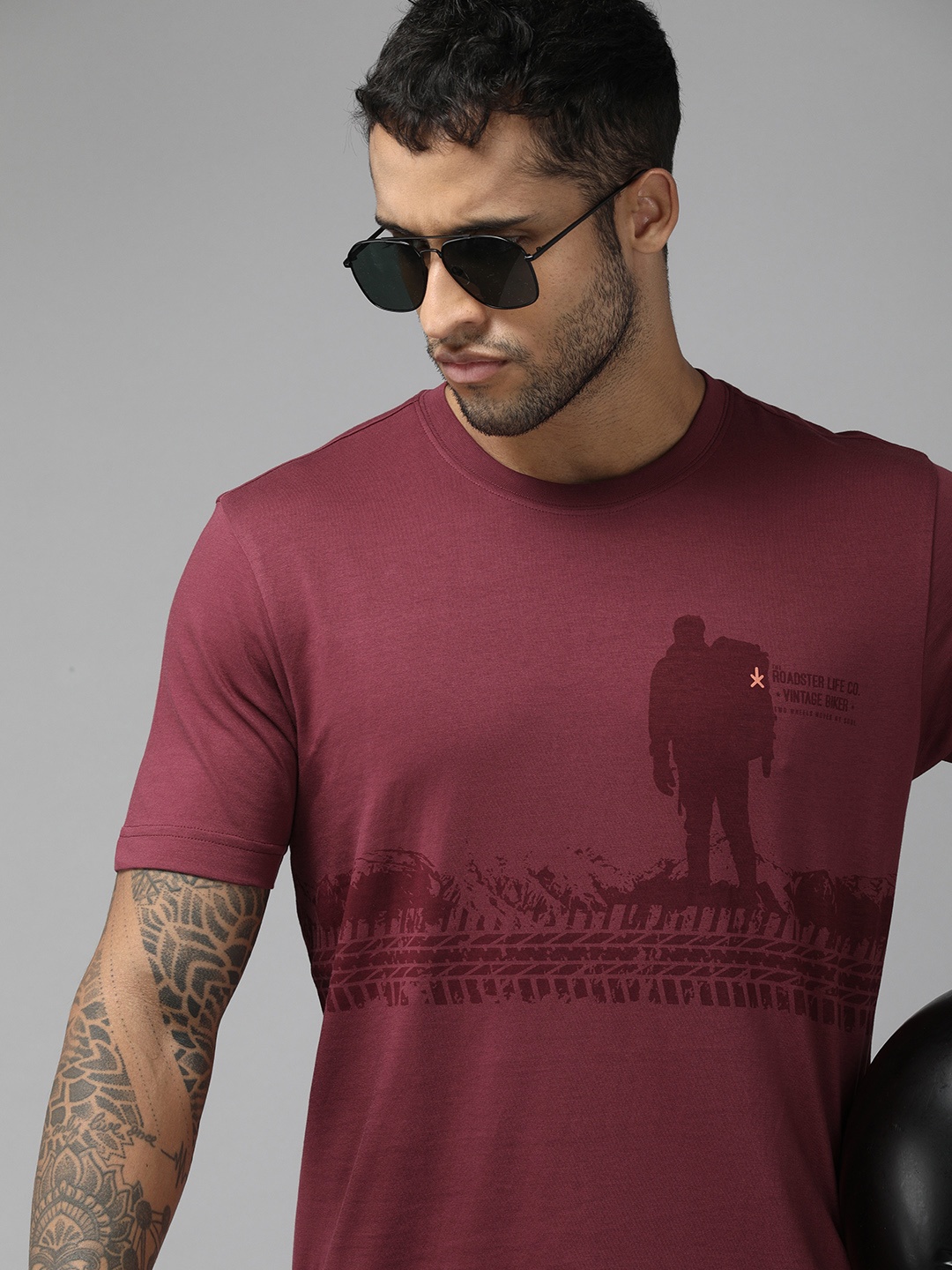 

Roadster Men Burgundy Printed Pure Cotton T-shirt