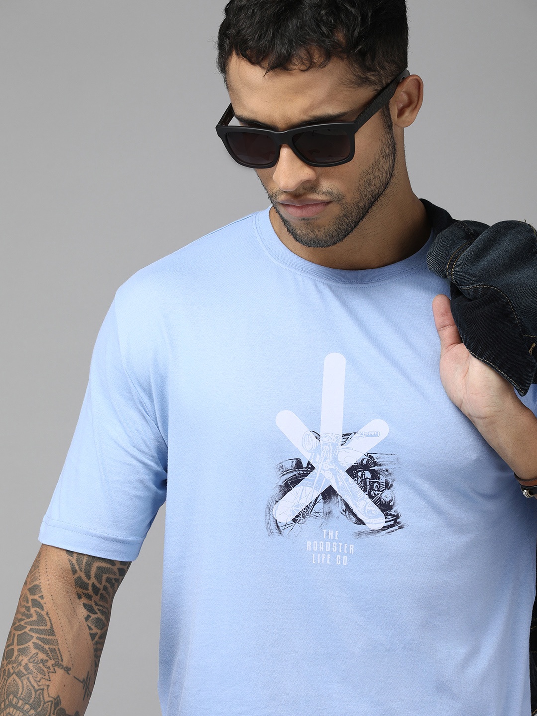 

Roadster Men Blue Biker Printed Pure Cotton T-shirt