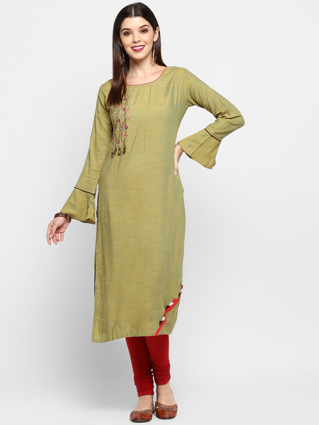 

Vbuyz Women Green Flared Sleeves Thread Work Kurta