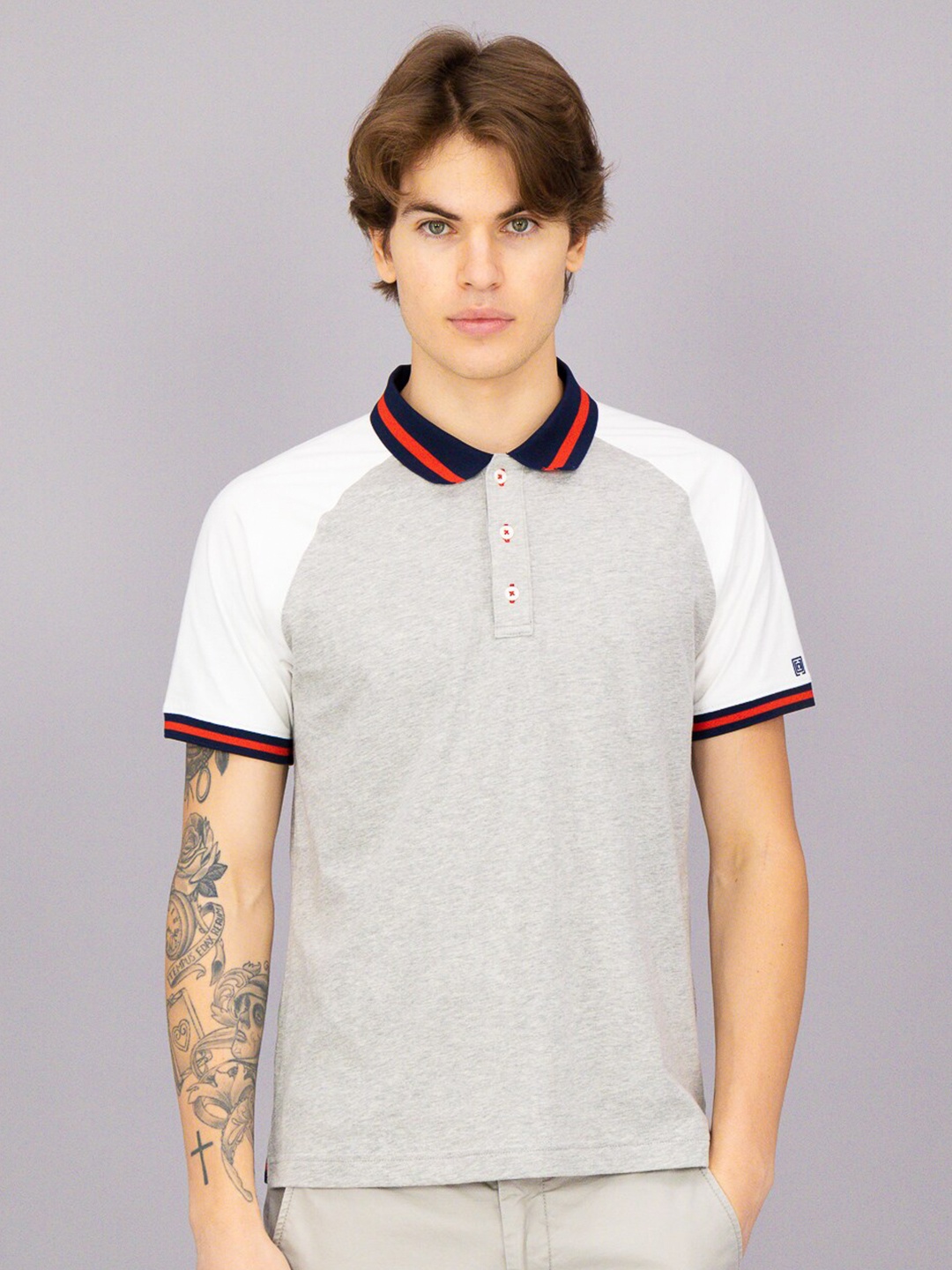 

FREESOUL Men Grey Colourblocked Polo Collar T-shirt