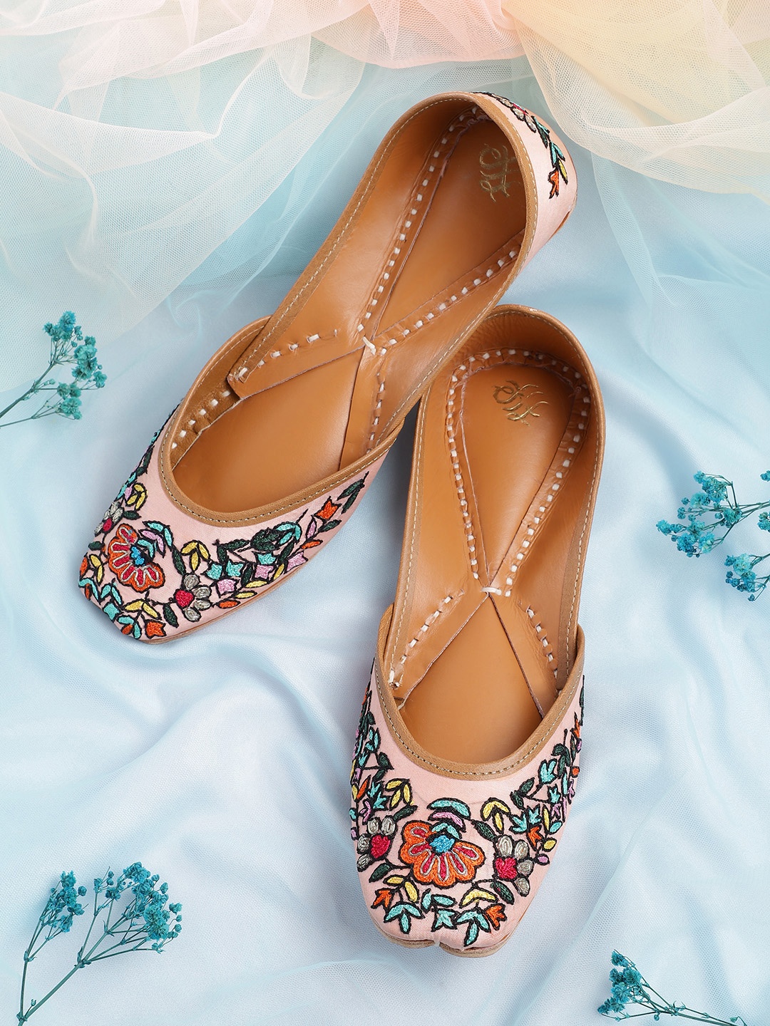 

House of Pataudi Women Floral Embroidered Handcrafted Mojaris, Peach