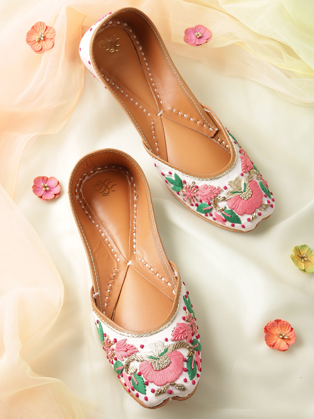 

House of Pataudi Women White & Pink Woven Design Ethnic Mojaris