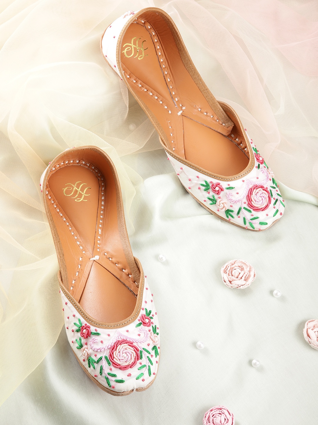 

House of Pataudi Women Embroidered Handcrafted Ethnic Mojaris, Off white