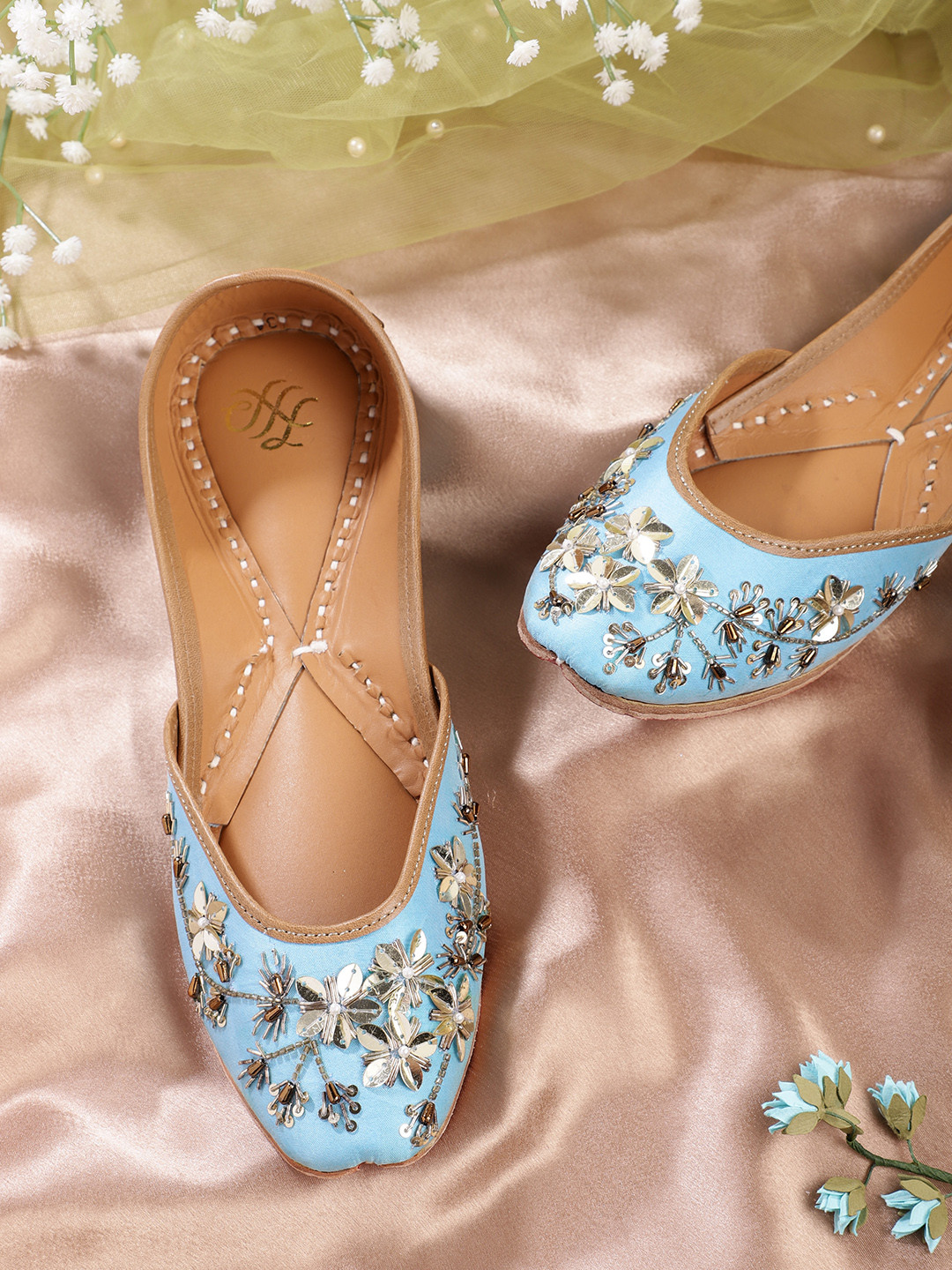 

House of Pataudi Women Ethnic Embellished Mojaris, Blue