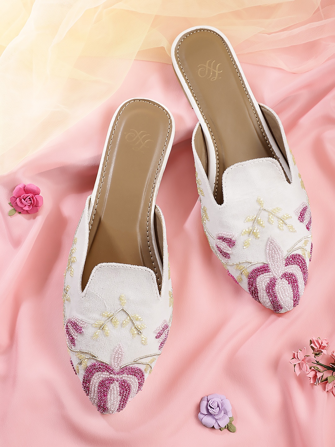 

House of Pataudi Women Ethnic Embellished Mules, Off white
