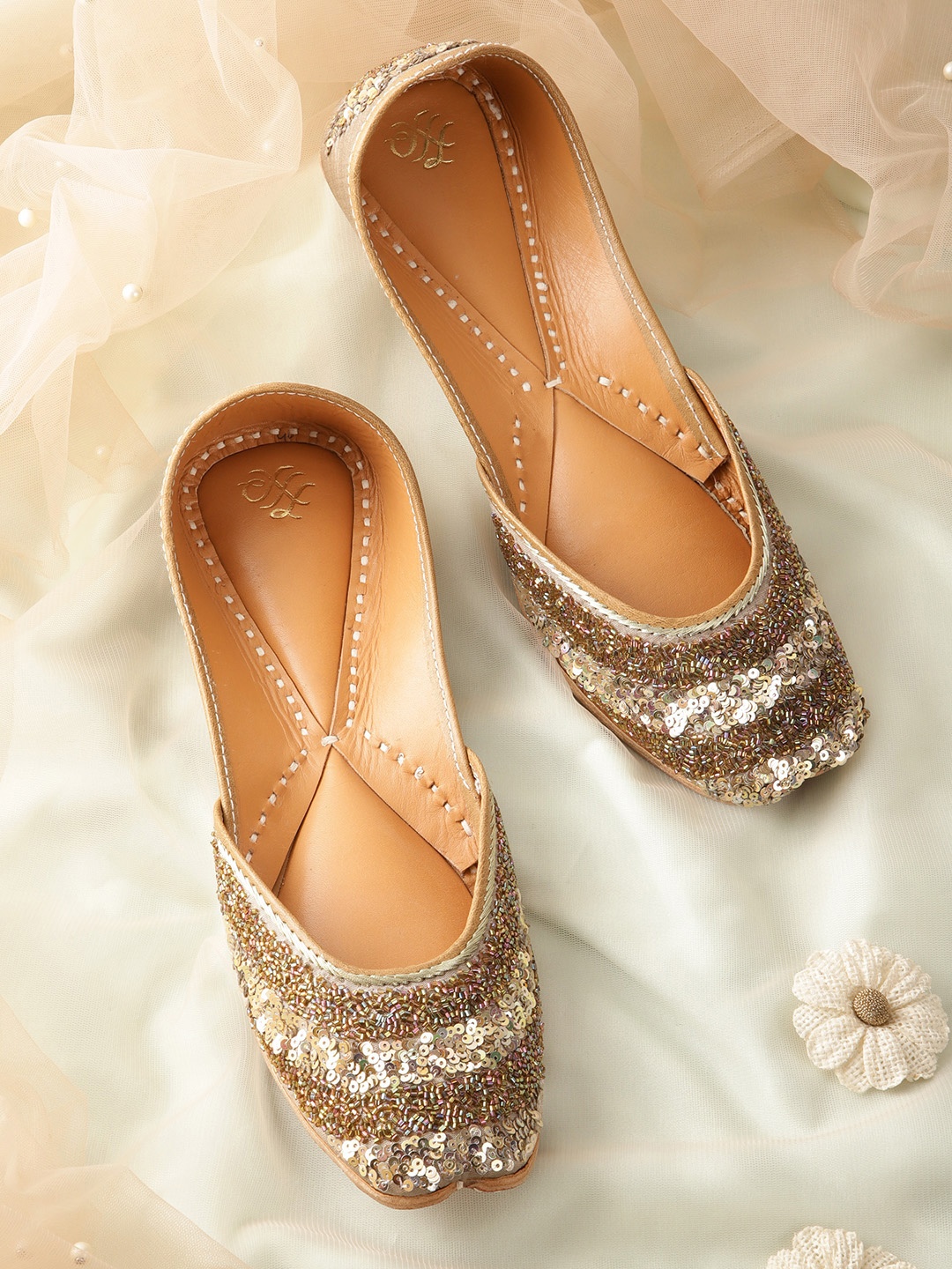 

House of Pataudi Women Beige & Golden Ethnic Embellished Mojaris