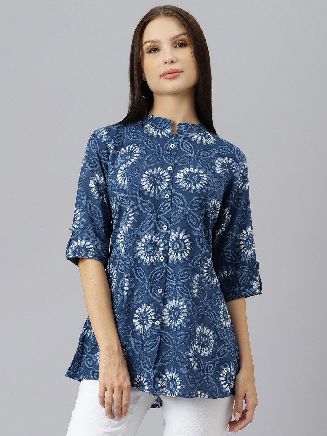 

Divena Blue Floral Print Mandarin Collar Roll-Up Sleeves Shirt Style Top