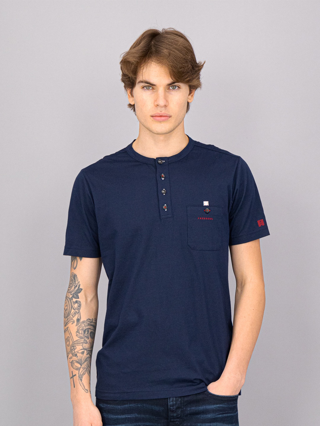 

FREESOUL Men Blue Henley Neck Cotton T-shirt
