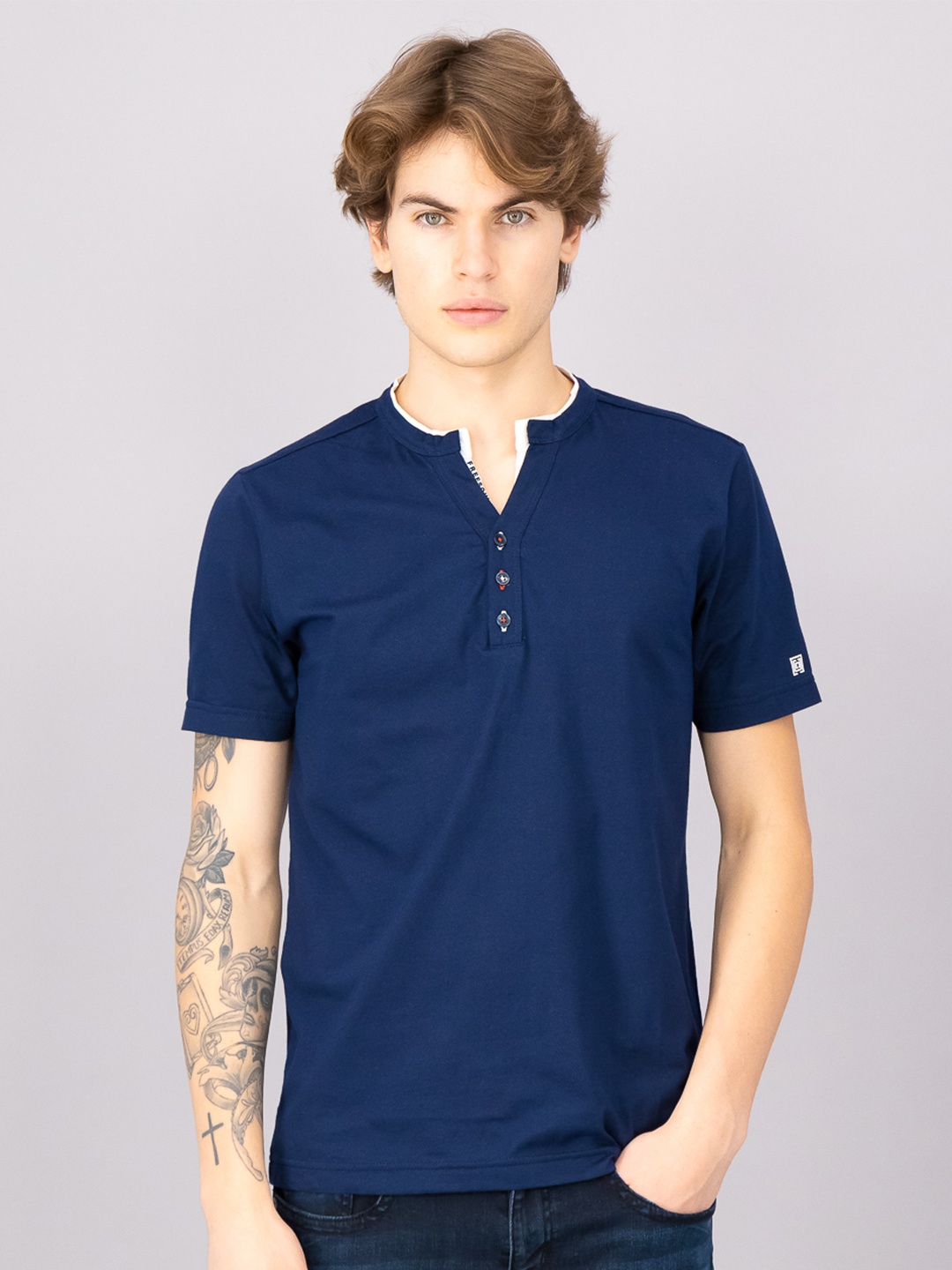 

FREESOUL Men Blue Henley Neck Pure Cotton T-shirt
